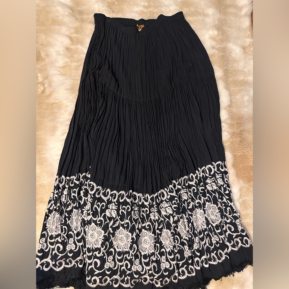 Double D Ranch Black Skirt with White Floral Embroidery